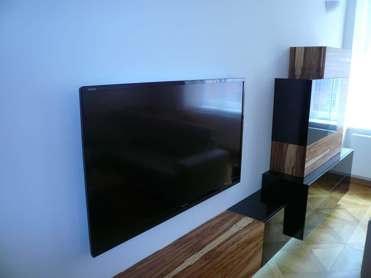 Obývací pokoj - televizní stěna a stolek 10